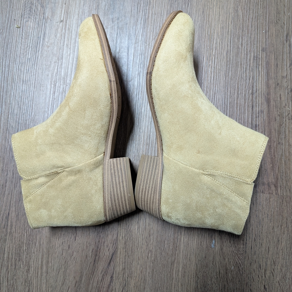 Zodiac Beige Suede Ankle Boots